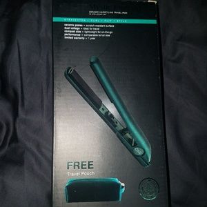 Chi traveling straightner